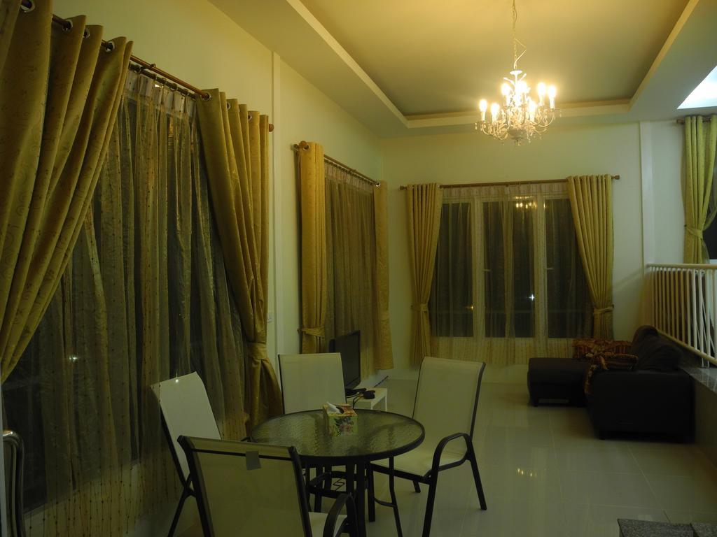 Hotel Wind Hills Nakhonratchasima Pokoj fotografie