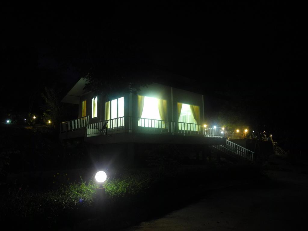 Hotel Wind Hills Nakhonratchasima Pokoj fotografie
